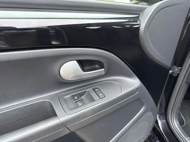 Volkswagen up! 1.0 2020 Benzine 9