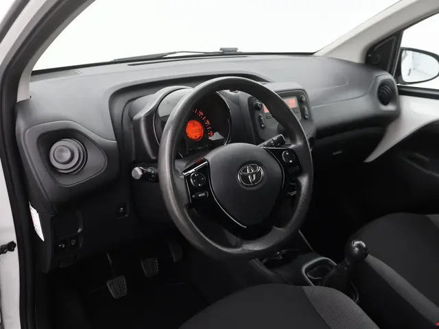 Toyota Aygo 1.0 VVT-i x-fun 2021 Benzine 18