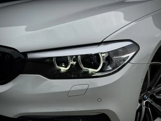 BMW 5 Serie Touring 520i High Executive 2018 Benzine 20