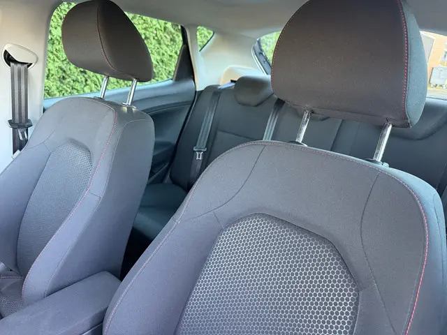 SEAT Ibiza 1.0 EcoTSI FR Connect 2015 Benzine 33