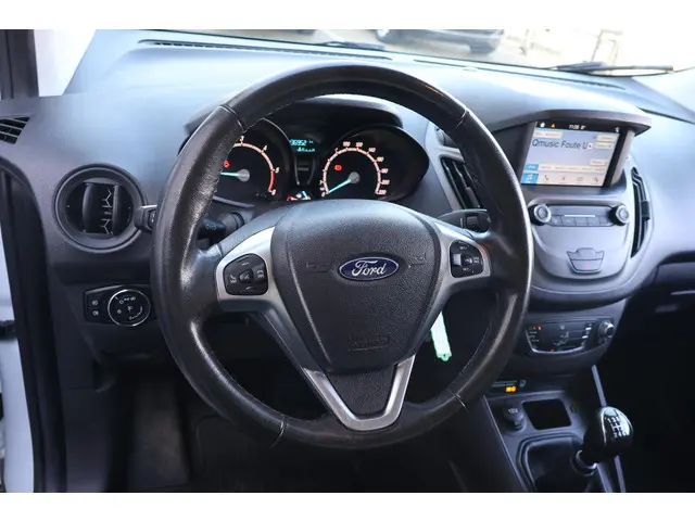 Ford Transit Courier 1.5 TDCI Trend 2019 Diesel 13