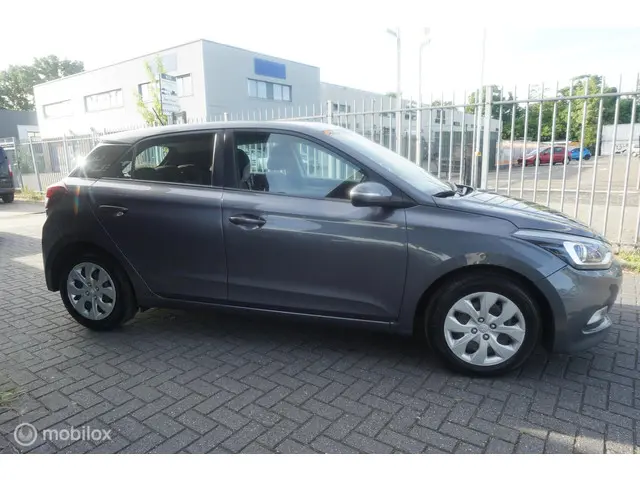 Hyundai i20 1.0 T-GDI Comfort 2018 Benzine 16