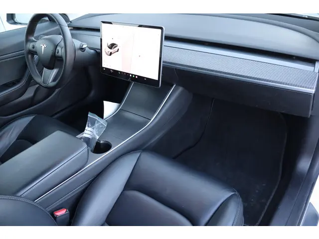 Tesla Model 3 Performance AWD 75 kWh 2019 Elektrisch 2