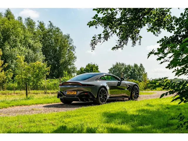 Aston Martin V8 Vantage 4.0 2018 Benzine 21