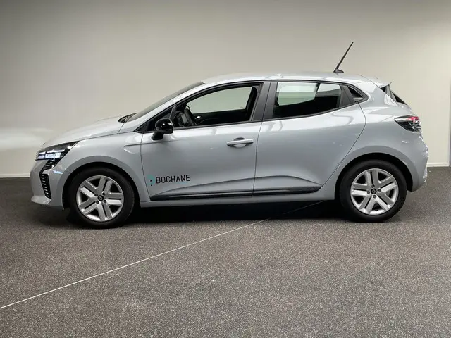 Renault Clio 1.0 TCe 90 GPF evolution 2024 Benzine 11