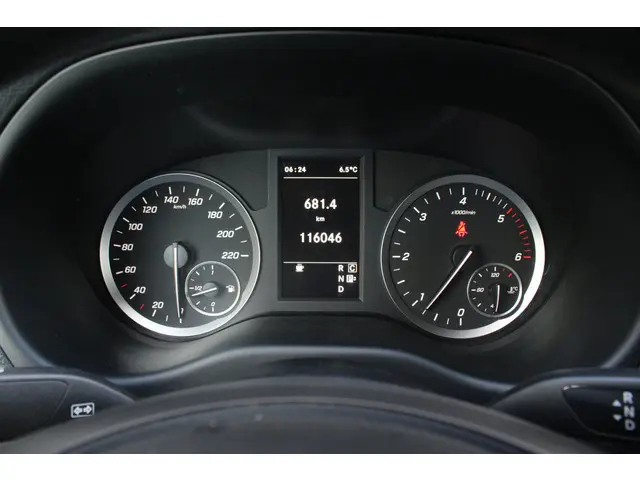 Mercedes-Benz Vito 116 CDI Lang 2021 Diesel 26