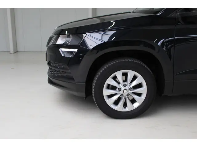 Škoda Karoq 1.0 TSI Ambition 2020 Benzine 8