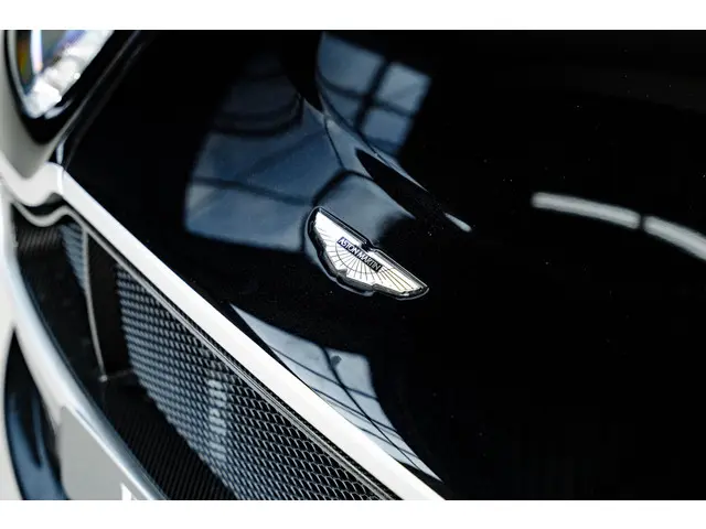 Aston Martin V12 Vantage S 2014 Benzine 21