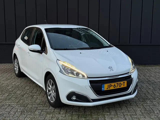 Peugeot 208 1.2 PureTech Blue Lion CarPlay 2016 Benzine 6