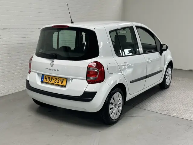Renault Modus 1.2-16V Authentique 2012 Benzine 4