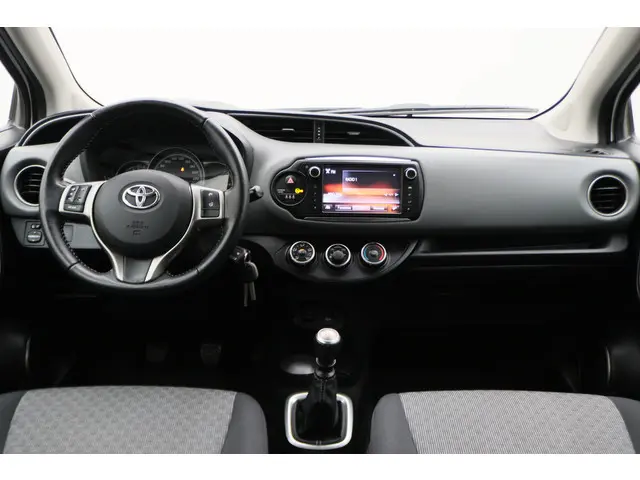 Toyota Yaris 2