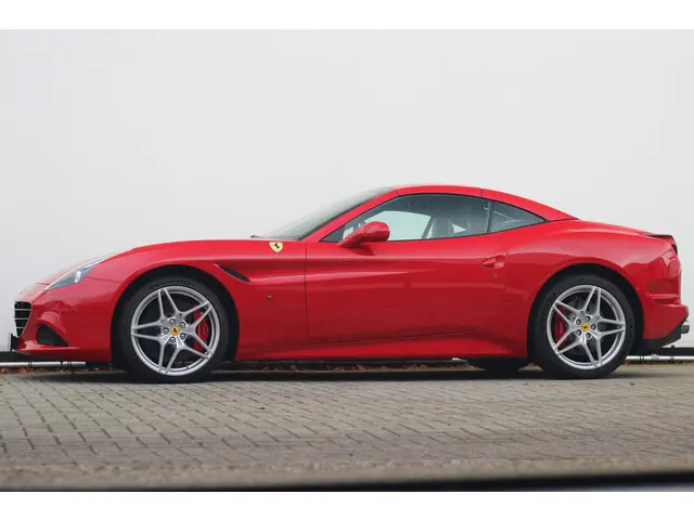 Ferrari California 3.9 T HELE 2016 Benzine 11