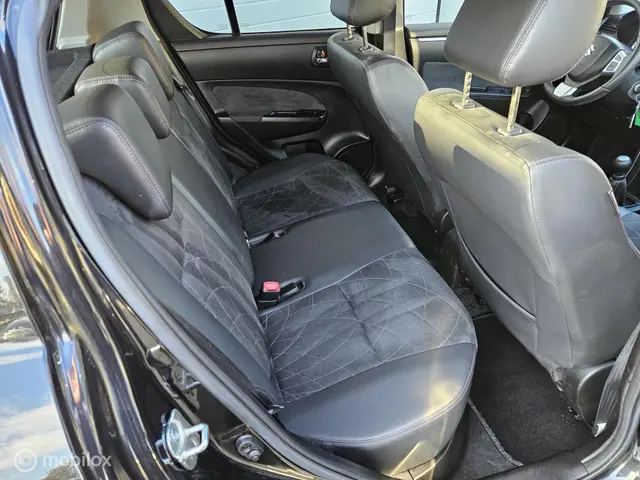 Suzuki Swift 1.2 X-tra zeer nette auto!! 2015 Benzine 10