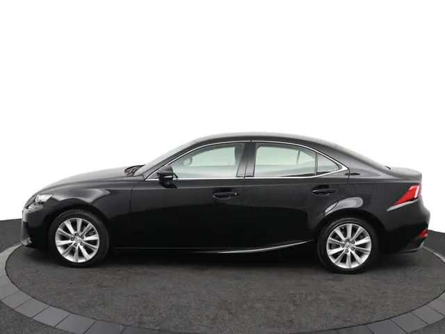 Lexus IS 3