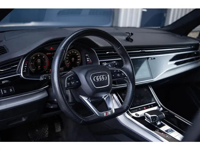 Audi Q7 SQ7 S-Line Grijs kenteken 2020 Diesel 19