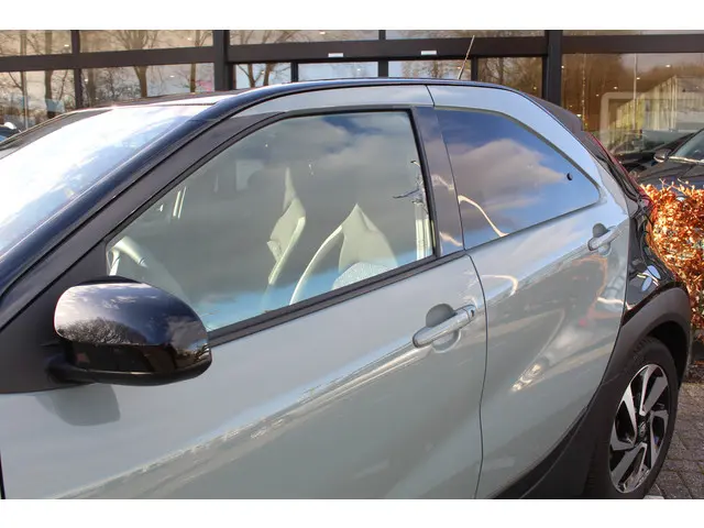 Toyota Aygo X 1.0 VVT-i MT Pulse Bi-tone 2024 Benzine 5