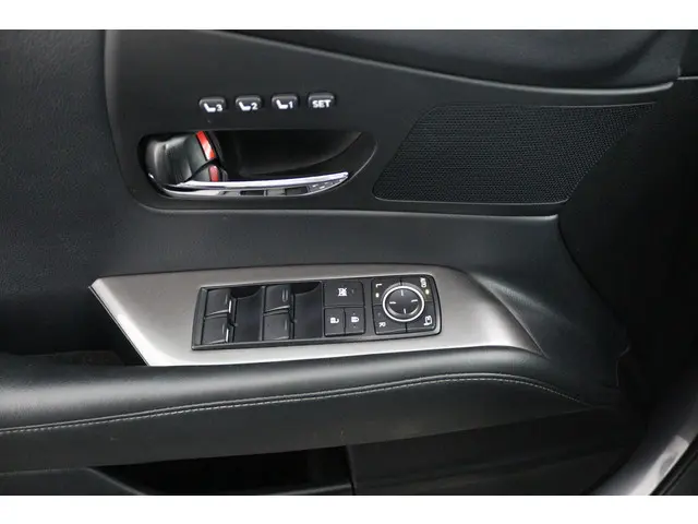 Lexus RX 450h 4WD F-Sport Line 2015 Hybride Benzine 30