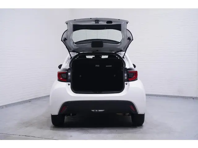 Toyota Yaris 1.5 Hybrid Dynamic 2021 Hybride Benzine 15