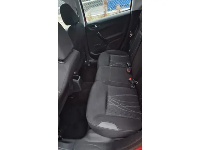 Peugeot 208 1.2 e-VTi Envy 2014 Benzine 11