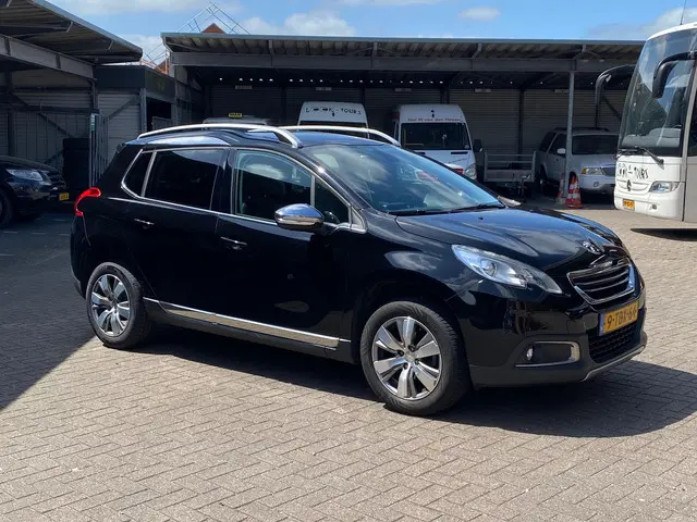 Peugeot 2008 1.2 VTi Allure Pack Premium Plus 2014 Benzine 7