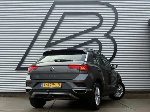 Volkswagen T-Roc 1.5 TSI Style 2021 Benzine 3