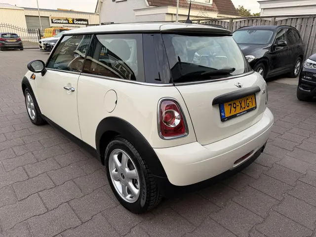 MINI One Mini 1.6 Business Line Org NL 2012 Benzine 5