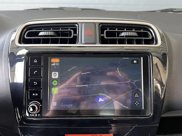 Mitsubishi Space Star 1.2 Dynamic 2023 Benzine 15