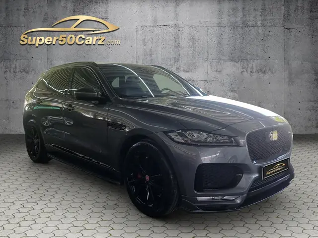 Jaguar F-PACE 3.0 S/C S AWD 35t 2018 Benzine 4