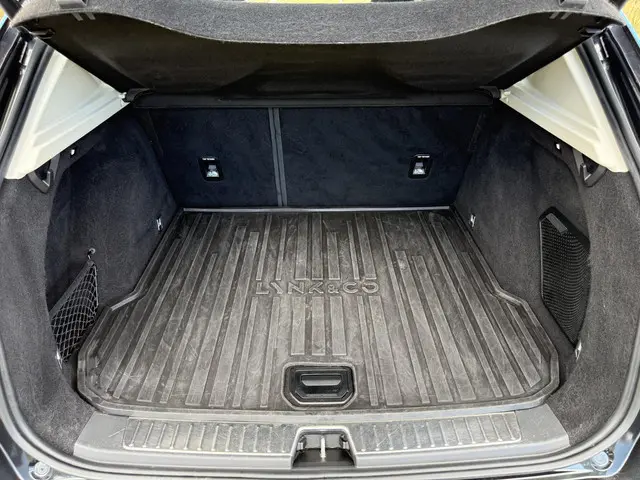 Lynk & Co 01 1.5 2022 Hybride Benzine 24