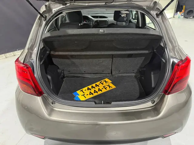 Toyota Yaris 1.5 Hybrid Trend 2017 Hybride Benzine 15