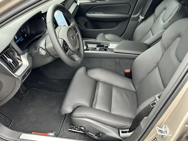 Volvo V60 Cross Country 2.0 B5 AWD Plus 2024 Benzine 7