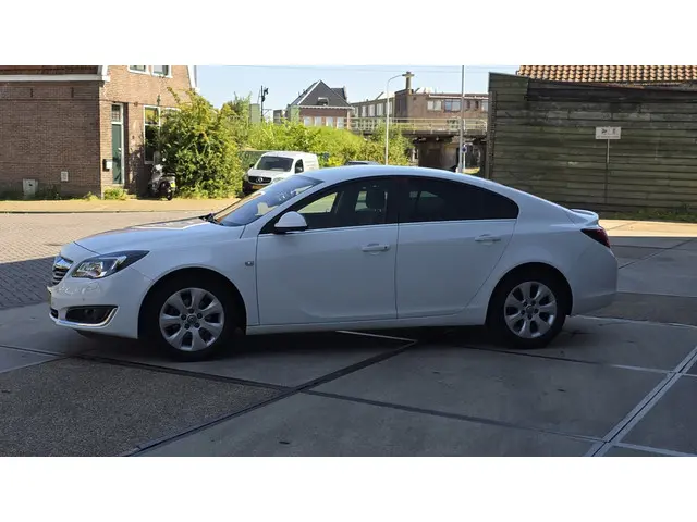 Opel Insignia 1.4 T EcoFLEX Business+ 2016 Benzine 4