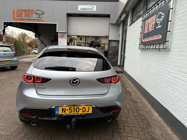 Mazda 3 2.0 e-SkyActiv-X M Hybrid 180 Luxury 2020 Benzine 4