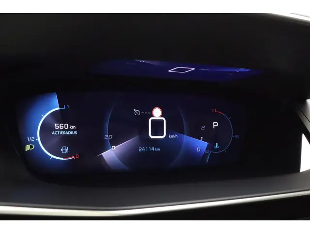 Peugeot 208 1.2 PureTech Allure Pack 2023 Benzine 31