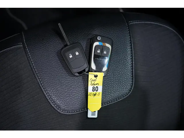 Opel ADAM 1.0 Turbo Rocks BlitZ 2019 Benzine 39