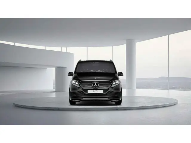 Mercedes-Benz EQV 300 L2 90kWh DC 2025 Elektrisch 7