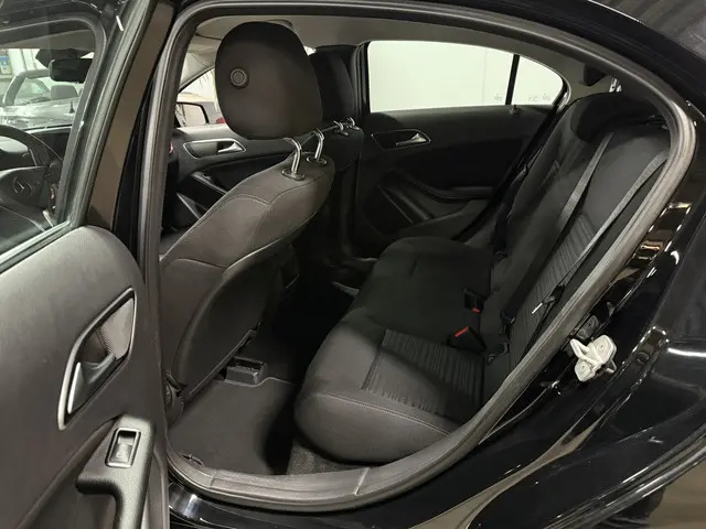 Mercedes-Benz A-Klasse 180 2012 Benzine 6