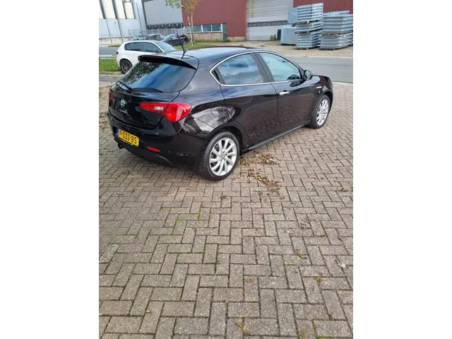 Alfa Romeo Giulietta 2