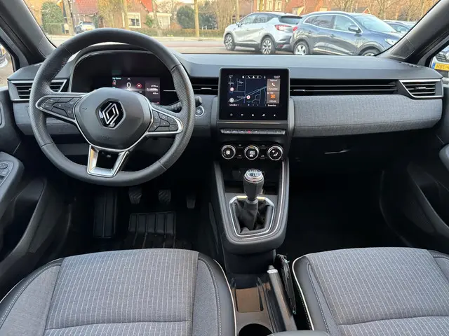 Renault Clio 1.0 TCe 90 Techno+Pack Winter!! 2024 Benzine 12