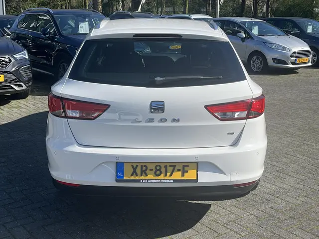 SEAT Leon ST 1.2 TSi 110 pk Style 2014 Benzine 4