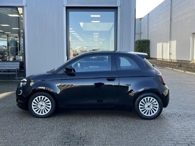 Fiat 500 42 kWh 2023 Elektrisch 41