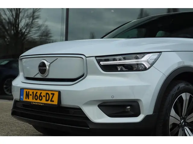 Volvo XC40 RECHARGE P8 AWD R-DESIGN 2021 Elektrisch 16