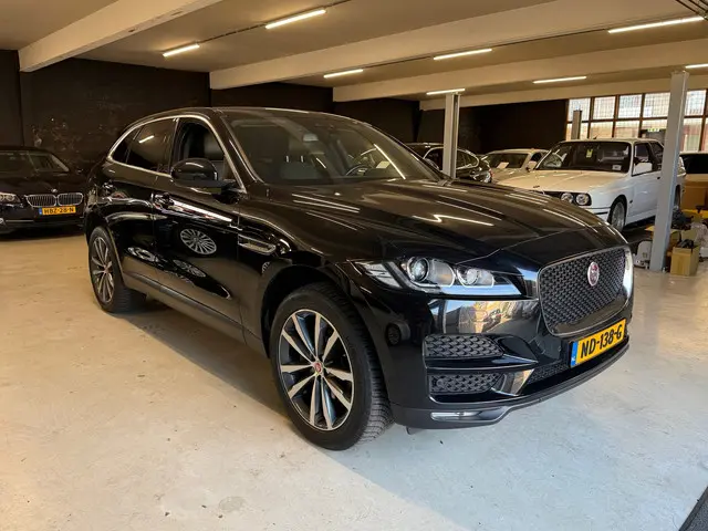 Jaguar F-PACE 2.0 Portfolio AWD 20d - Trekhaak 2017 Diesel 6