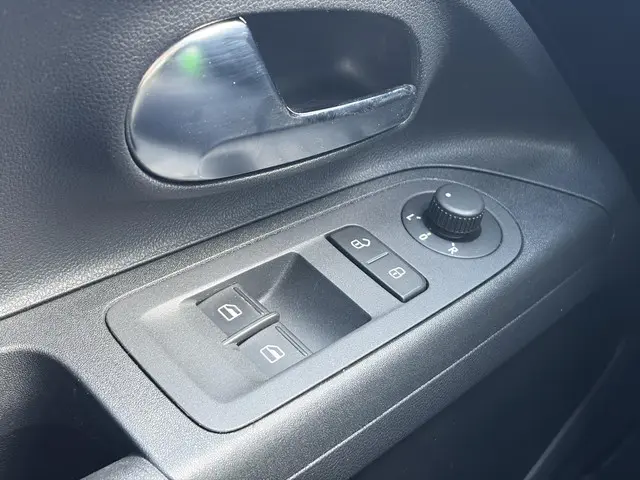 SEAT Mii 1.0 Sport Connect 2016 Benzine 26