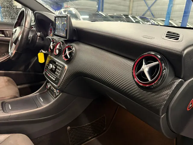 Mercedes-Benz A-Klasse 250 Sport Prestige 2015 Benzine 45