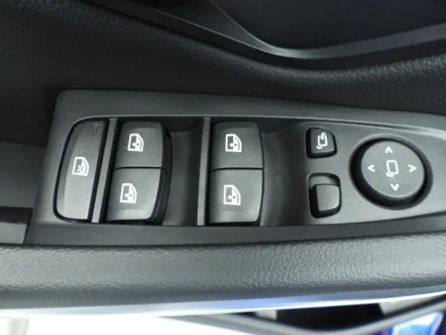 BMW 3 Serie Touring 320i 2024 Benzine 22