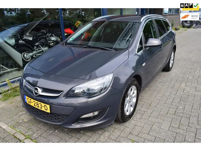 Opel Astra Sports Tourer 1.4 Turbo Blitz 2015 Benzine