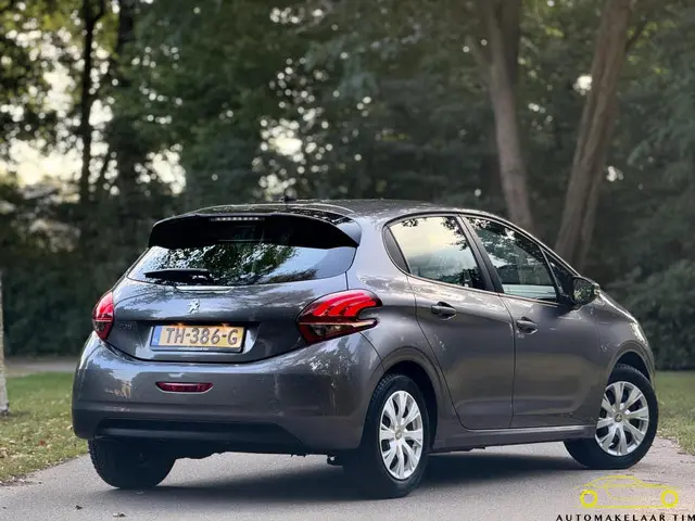 Peugeot 208 1.2 PureTech / Orig. NL / 1e eig. 2018 Benzine 4