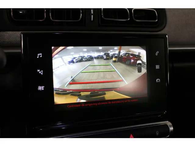 Citroën C3 1.2 PureTech Shine 82 PK. 2018 Benzine 23