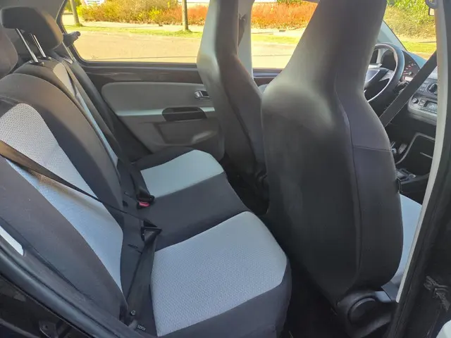 SEAT Mii 1.0 Style Sport airco cruise navi 2012 Benzine 21